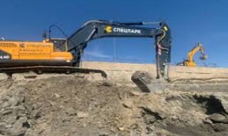 Разработка грунта под коллекторы в Артеме от 2590 руб. – 2Землекопа-Тем